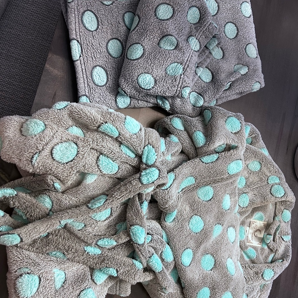 Pj Couture Gray and Mint Fleece Pajama Set
